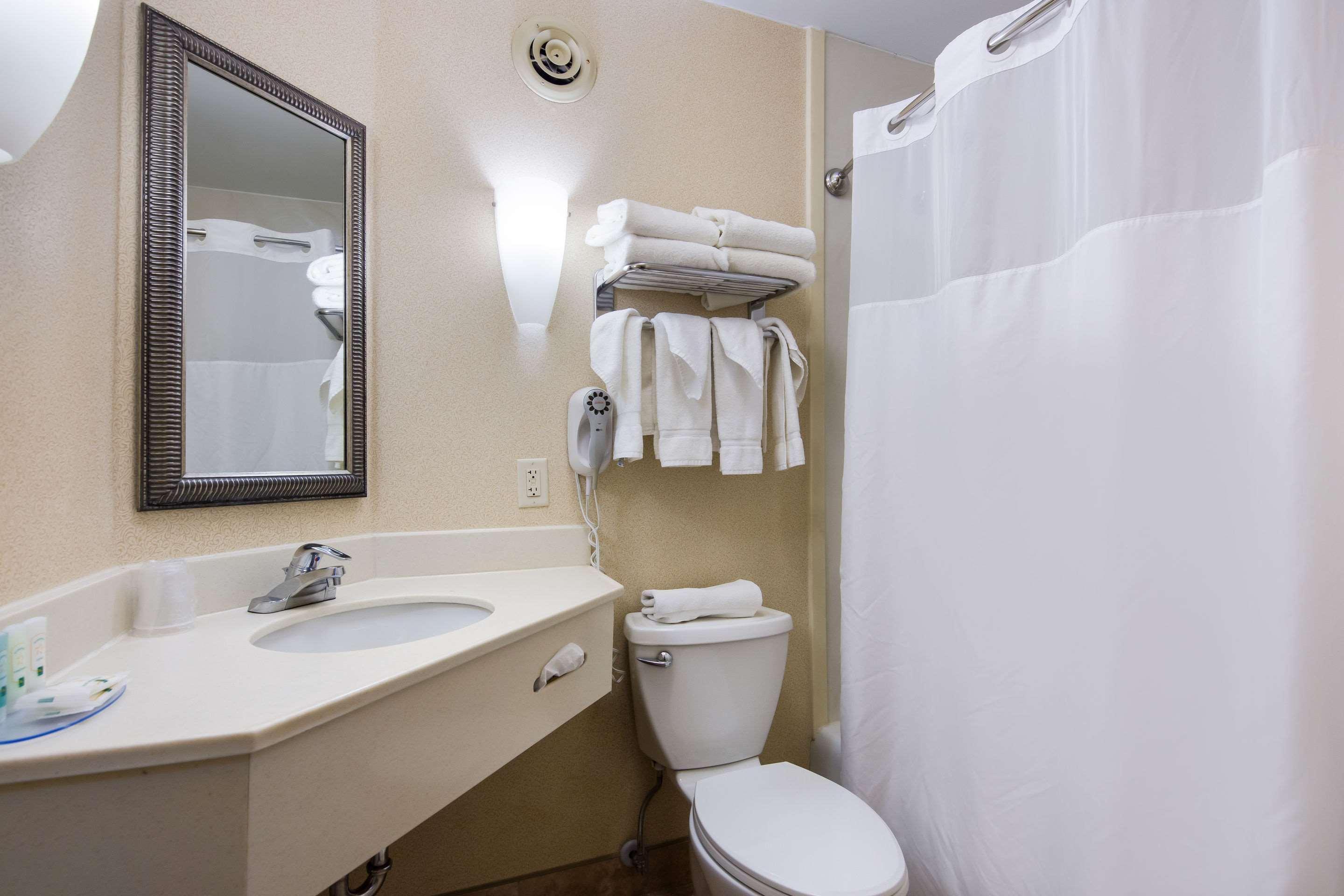 Quality Inn Oneonta Cooperstown Area Exterior foto